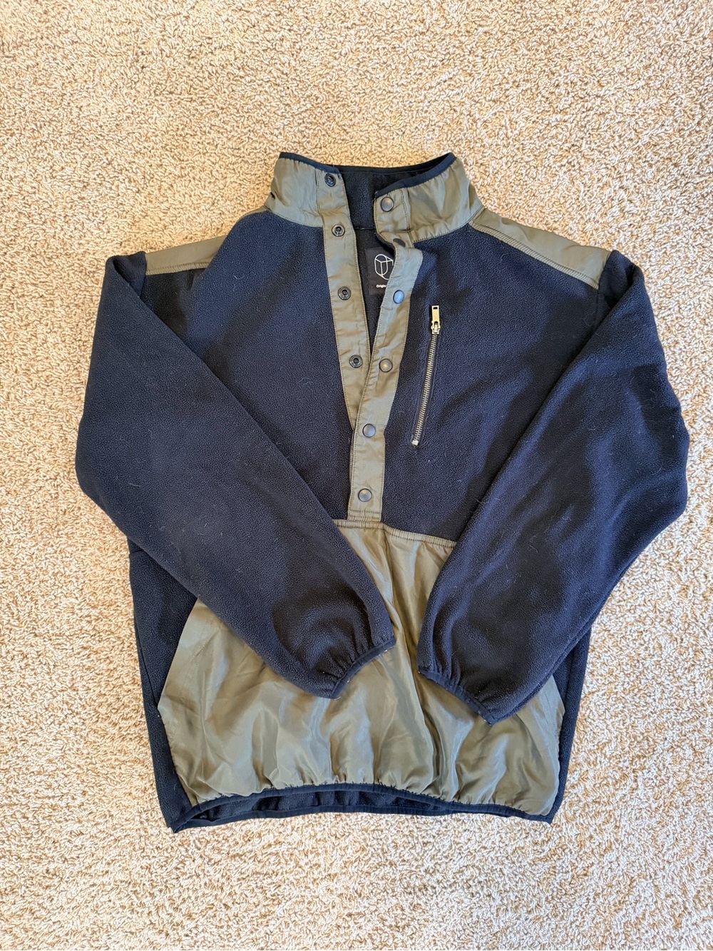 Original Use Black and Olive Two-Tone Lightweight Pullover